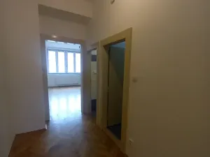 Pronájem bytu 2+1, Praha - Libeň, Sokolovská, 89 m2