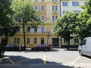 Pronájem bytu 1+kk, Praha - Holešovice, Na Maninách, 31 m2