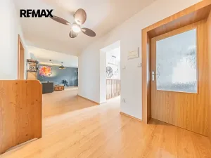 Prodej rodinného domu, Braškov, V Jezerech, 190 m2