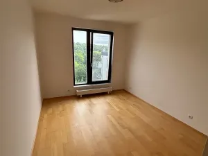 Pronájem bytu 2+kk, Praha - Hloubětín, Nademlejnská, 50 m2