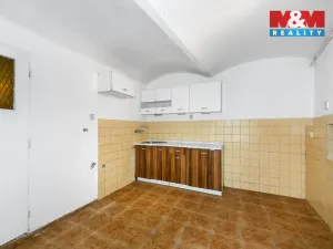 Prodej činžovního domu, Holýšov, náměstí 5. května, 230 m2