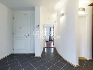 Pronájem atypického bytu, Praha - Nové Město, Dřevná, 250 m2