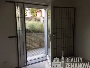 Pronájem skladu, Praha - Strašnice, Pod strašnickou vinicí, 48 m2