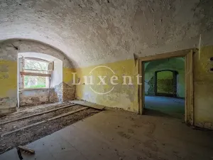 Prodej komerční nemovitosti, Vršovice, 5100 m2