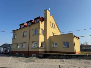 Pronájem kanceláře, Praha - Horní Počernice, Bystrá, 120 m2