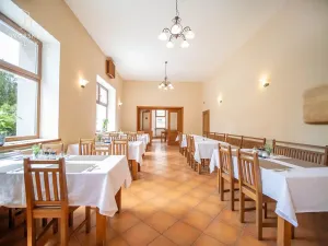 Pronájem restaurace, Mnichovo Hradiště, Jana Švermy, 290 m2