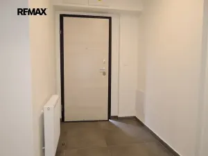 Pronájem bytu 2+kk, Praha - Smíchov, U Malvazinky, 38 m2
