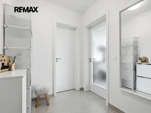 Prodej bytu 2+kk, Praha - Vysočany, Strnadových, 50 m2