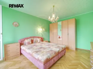 Prodej bytu 3+1, Horní Slavkov, U Lesoparku, 77 m2