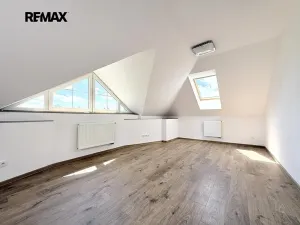 Pronájem rodinného domu, Praha - Křeslice, Borůvková, 220 m2