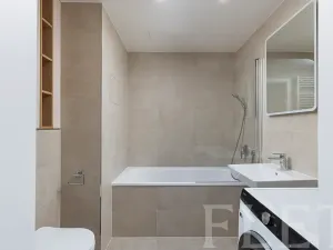 Pronájem bytu 2+kk, Praha - Hrdlořezy, V třešňovce, 53 m2
