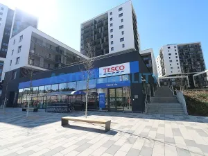 Pronájem bytu 1+kk, Praha - Modřany, Mezi vodami, 390 m2