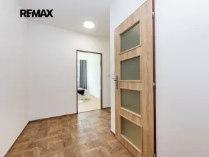 Pronájem bytu 2+kk, Praha - Stodůlky, Klukovická, 42 m2