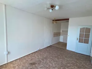 Prodej bytu 2+kk, Praha - Kobylisy, Třebenická, 39 m2
