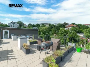 Pronájem bytu 1+kk, Praha - Vinohrady, Perucká, 27 m2