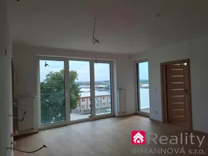 Prodej bytu 3+kk, Pohořelice, Znojemská, 67 m2