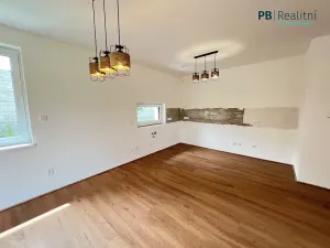 Prodej rodinného domu, Očihov, 145 m2