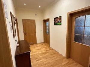 Prodej bytu 3+1, Karlovy Vary, Sadová, 112 m2
