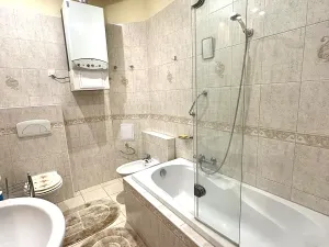 Prodej bytu 3+1, Karlovy Vary, Sadová, 112 m2