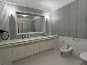 Prodej bytu 4+1, Karlovy Vary, Divadelní náměstí, 145 m2