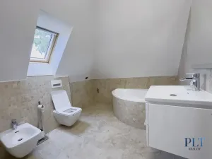 Pronájem vily, Babice, Starobabická, 728 m2