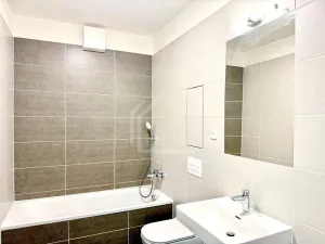 Pronájem bytu 3+kk, Praha - Vysočany, Pod Harfou, 79 m2