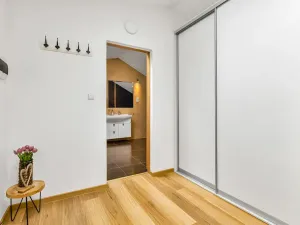 Prodej bytu 3+kk, Šestajovice, Komenského, 116 m2