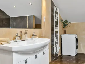 Prodej bytu 3+kk, Šestajovice, Komenského, 116 m2