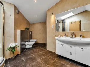 Prodej bytu 3+kk, Šestajovice, Komenského, 116 m2