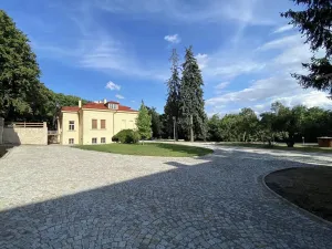 Pronájem kanceláře, Praha - Libeň, Zvonařovská, 56 m2