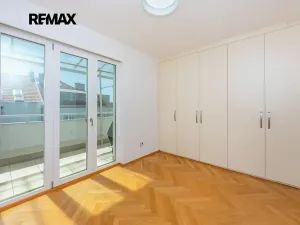 Pronájem bytu 3+kk, Praha - Podolí, U Kublova, 88 m2
