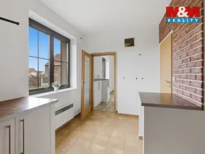 Prodej rodinného domu, Kněževes, U haldy, 155 m2