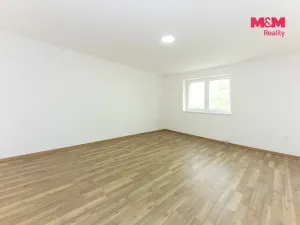 Pronájem bytu 2+kk, Velim, třída Krále Jiřího, 37 m2