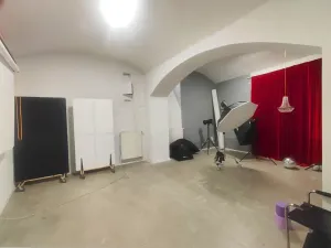 Pronájem obchodního prostoru, Praha - Košíře, Plzeňská, 120 m2