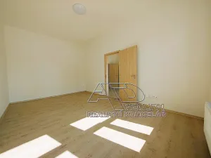 Pronájem bytu 2+1, České Budějovice, 65 m2