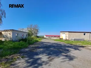 Pronájem skladu, Dolní Chvatliny, 3690 m2
