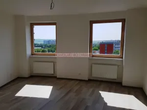 Pronájem bytu 2+kk, Otrokovice, nám. 3. května, 57 m2
