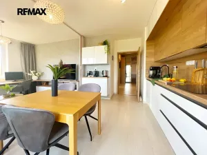 Prodej bytu 2+1, Horoměřice, Velvarská, 55 m2