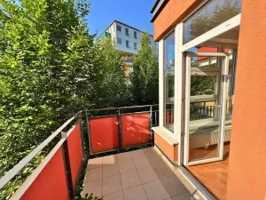 Pronájem bytu 2+kk, Praha - Vysočany, Poděbradská, 52 m2