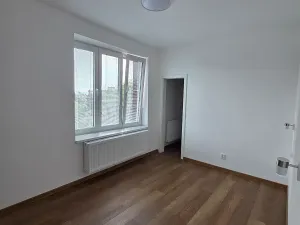 Pronájem bytu 2+kk, Praha - Vinohrady, Nad olšinami, 47 m2