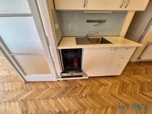 Pronájem bytu 3+1, Praha - Břevnov, Bělohorská, 82 m2