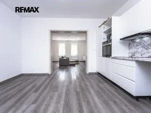 Pronájem rodinného domu, Praha - Strašnice, U trati, 120 m2