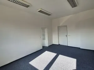Pronájem kanceláře, Praha - Nusle, V Občanském domově, 37 m2