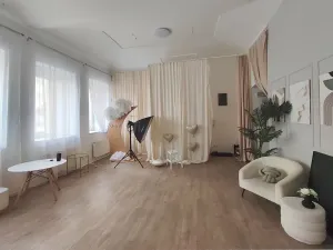 Pronájem atypického bytu, Praha, Plzeňská, 120 m2