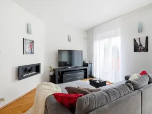 Prodej rodinného domu, Zeleneč, Zahradní, 203 m2