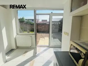 Pronájem rodinného domu, Milovice, 100 m2