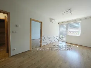Pronájem bytu 2+kk, České Budějovice, B. Smetany, 46 m2