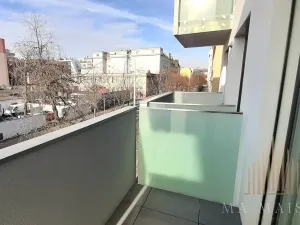 Pronájem bytu 1+kk, Praha - Holešovice, Na Maninách, 33 m2