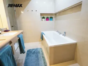 Prodej obchodního prostoru, Kyjov, třída Komenského, 290 m2