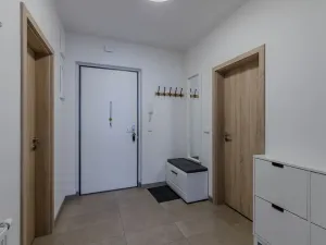 Pronájem bytu 2+kk, Praha - Modřany, Mezi vodami, 57 m2